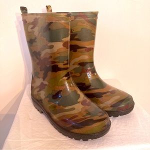 Capelli Camo Rain Boots Size 6